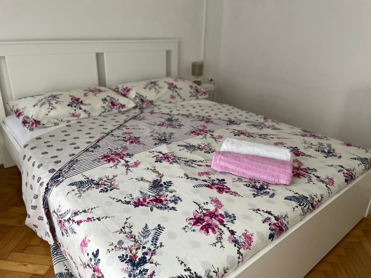 Apartments Mornar Poljica  ภายนอก รูปภาพ