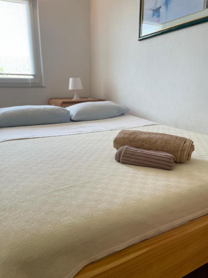 Apartments Mornar Poljica  ภายนอก รูปภาพ
