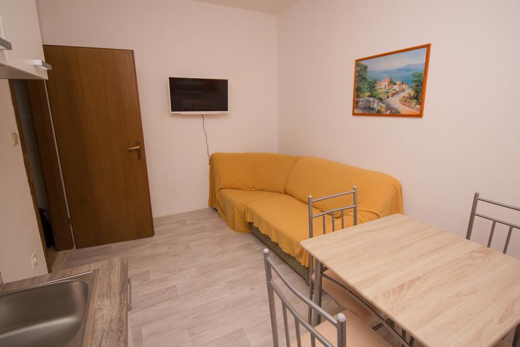 Apartments Mornar Poljica  ภายนอก รูปภาพ
