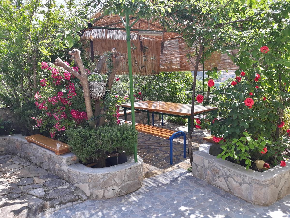 Apartments Mornar Poljica  ภายนอก รูปภาพ